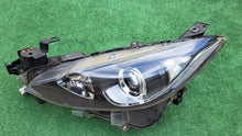 Load image into Gallery viewer, Frontscheinwerfer Mazda III 2532425003 Halogen Links Scheinwerfer Headlight