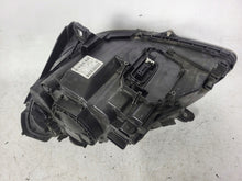 Laden Sie das Bild in den Galerie-Viewer, Frontscheinwerfer Mercedes-Benz W245 A1698208461 Xenon Rechts Headlight SCH6376800211oq