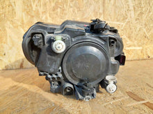 Laden Sie das Bild in den Galerie-Viewer, Frontscheinwerfer VW Variant Caddy IV 2K1941015B Ein Stück (Rechts oder Links)