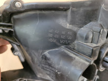 Laden Sie das Bild in den Galerie-Viewer, Frontscheinwerfer Toyota Hilux VIII Rechts Scheinwerfer Headlight SCH1230319864cf