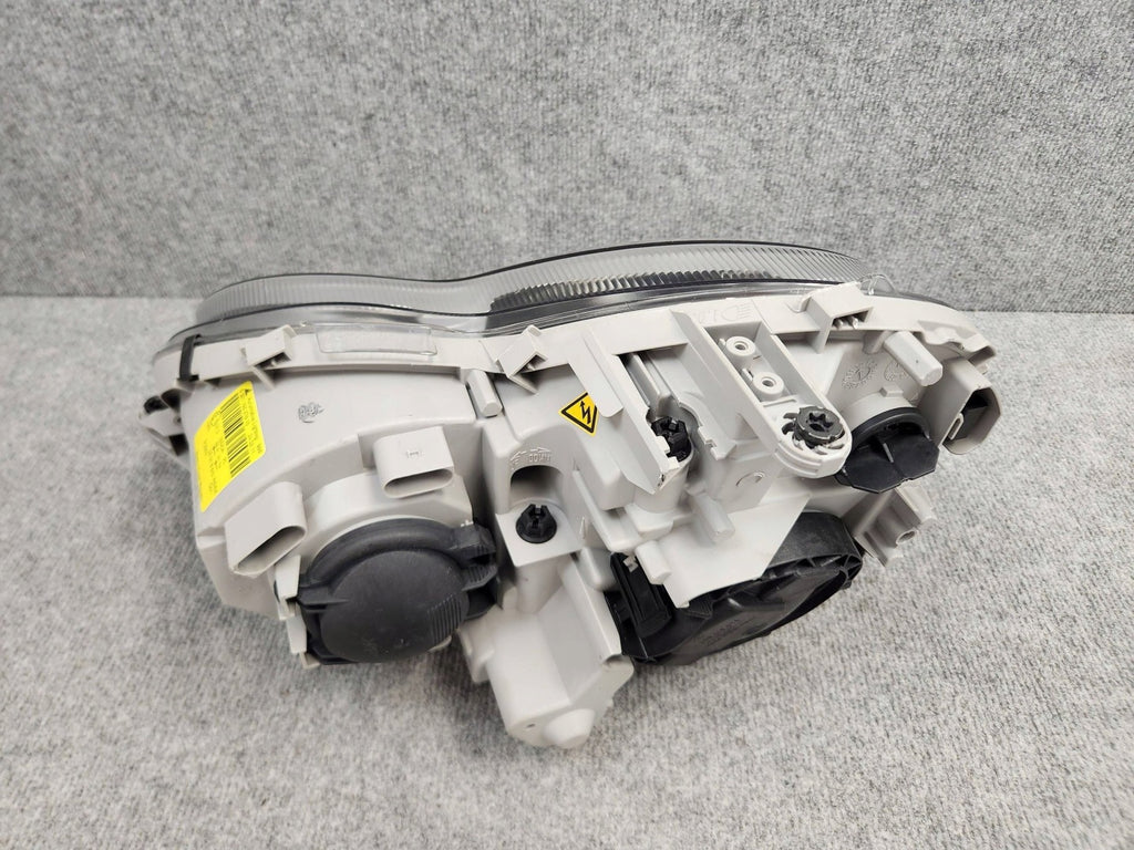Frontscheinwerfer Mercedes-Benz W203 A2038203659SCZ 030116627815 Xenon Rechts SCH2853212262ru