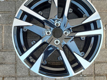 Laden Sie das Bild in den Galerie-Viewer, 1x Alufelge 18 Zoll 7.0" 4x108 35ET Glanz Schwarz 9828186880 Peugeot 2008 I FEL5249641994ak
