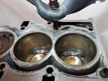 Laden Sie das Bild in den Galerie-Viewer, Motorblock BMW E88 E91 E93 E90 E92 E82 N54B30A 3.0 Benzin Unkomplett