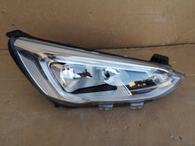 Laden Sie das Bild in den Galerie-Viewer, Frontscheinwerfer Ford Focus JX7B-13W029-AE Halogen Rechts Headlight