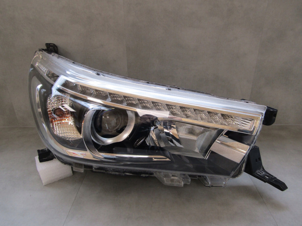 Frontscheinwerfer Toyota Hilux VIII LED Rechts Scheinwerfer Headlight SCH2790243132xi