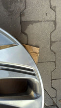 Load image into Gallery viewer, 1x Alufelge 16 Zoll 6.5" 5x114.3 44ET 52910-CM100 Hyundai Kona Rim Wheel FEL8473585976cx