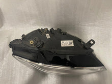 Laden Sie das Bild in den Galerie-Viewer, Frontscheinwerfer Audi Q5 8R0941032C 90038857 Xenon Rechts Headlight