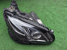 Laden Sie das Bild in den Galerie-Viewer, Frontscheinwerfer Mercedes-Benz W213 A2139064804KZ Rechts Scheinwerfer Headlight SCH4275312045jg