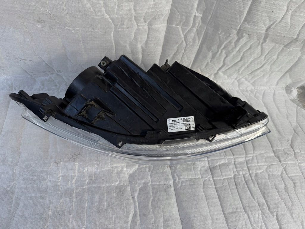 Frontscheinwerfer Mercedes-Benz Sprinter A9109060100 Rechts Headlight SCH4762881158ew