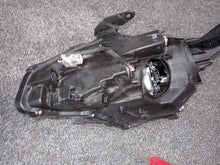 Laden Sie das Bild in den Galerie-Viewer, Frontscheinwerfer Toyota Avensis Rechts Scheinwerfer Headlight SCH1555289193wc