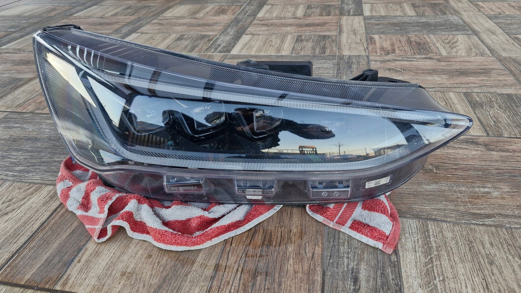 Frontscheinwerfer Ford Focus NX7B-13E016-AG LED Rechts Scheinwerfer Headlight SCH8719211300tl