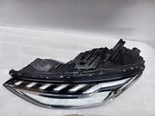 Laden Sie das Bild in den Galerie-Viewer, Frontscheinwerfer Audi A4 8W0941035E Links Scheinwerfer Headlight