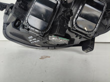 Laden Sie das Bild in den Galerie-Viewer, Frontscheinwerfer Opel Zafira Vivaro C 9832836480 Xenon Rechts Headlight SCH5625020750tc