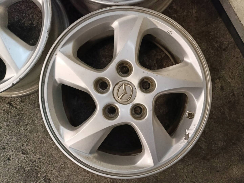 4x Alufelge 15 Zoll 6.0" 5x114.3 50ET Glanz Silber 560-C75 Kia Mpv Premacy FEL6644407889ve