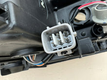 Load image into Gallery viewer, Frontscheinwerfer Toyota Yaris Links Scheinwerfer Headlight