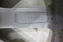 Load image into Gallery viewer, 1x Alufelge 17 Zoll 7.0" 5x112 43ET 8U0601025S Audi Q3 Rim Wheel FEL9713299230ft