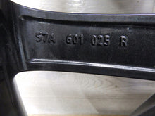 Laden Sie das Bild in den Galerie-Viewer, 1x Alufelge 19 Zoll 8.0&quot; 5x112 45ET Glanz Schwarz 57A601025R Skoda Karoq