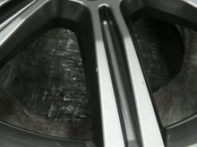 Laden Sie das Bild in den Galerie-Viewer, 1x Alufelge 20 Zoll 9.0" 5x112 35ET Glanz Graphit 6883753 BMW G05 G06 Rim Wheel FEL6446220605el