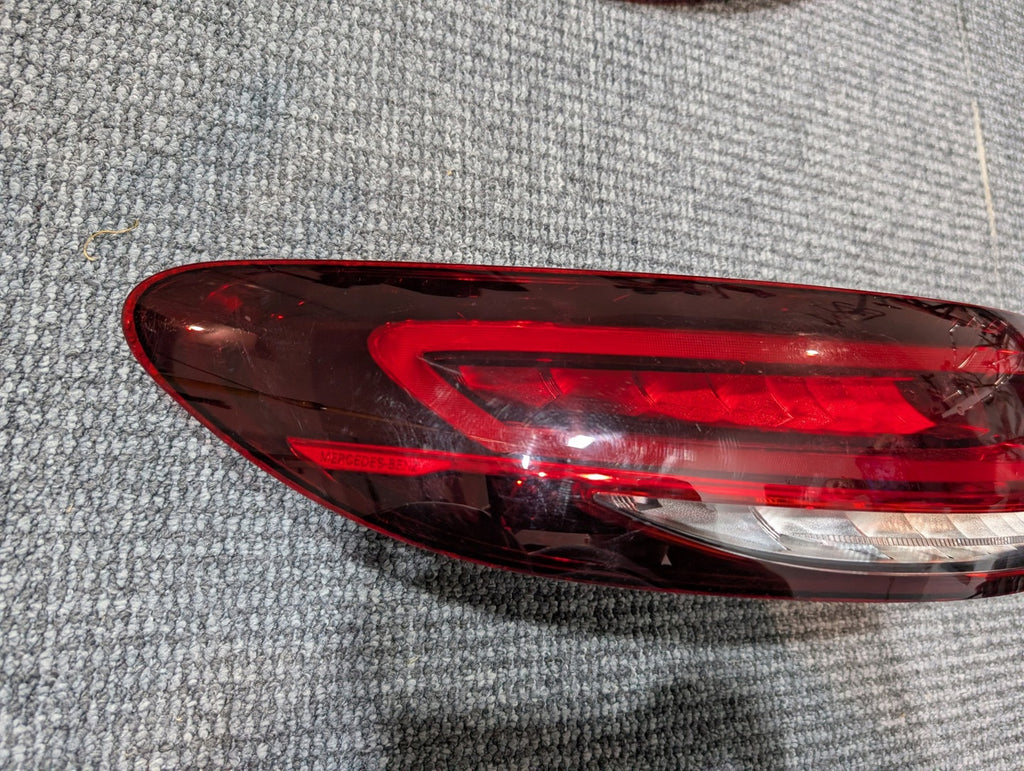 Rückleuchte Mercedes-Benz Eqc A2939062101 Links Rearlight