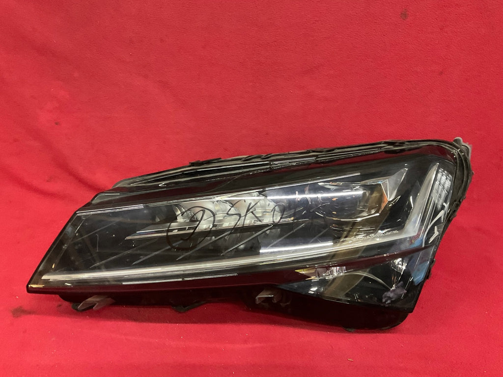 Frontscheinwerfer Skoda Superb III 3V1941015D LED Links Scheinwerfer Headlight SCH2488920313my