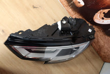 Load image into Gallery viewer, Frontscheinwerfer Audi A3 8V0941005E Xenon Links Scheinwerfer Headlight