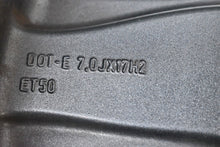 Laden Sie das Bild in den Galerie-Viewer, 1x Alufelge 17 Zoll 7.0&quot; 5x108 50ET Matt Graphit 31347131 Mg V40 526 Rim Wheel