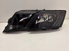 Laden Sie das Bild in den Galerie-Viewer, Frontscheinwerfer Skoda Octavia III 5E1941015C Links Scheinwerfer Headlight SCH2433366970ai