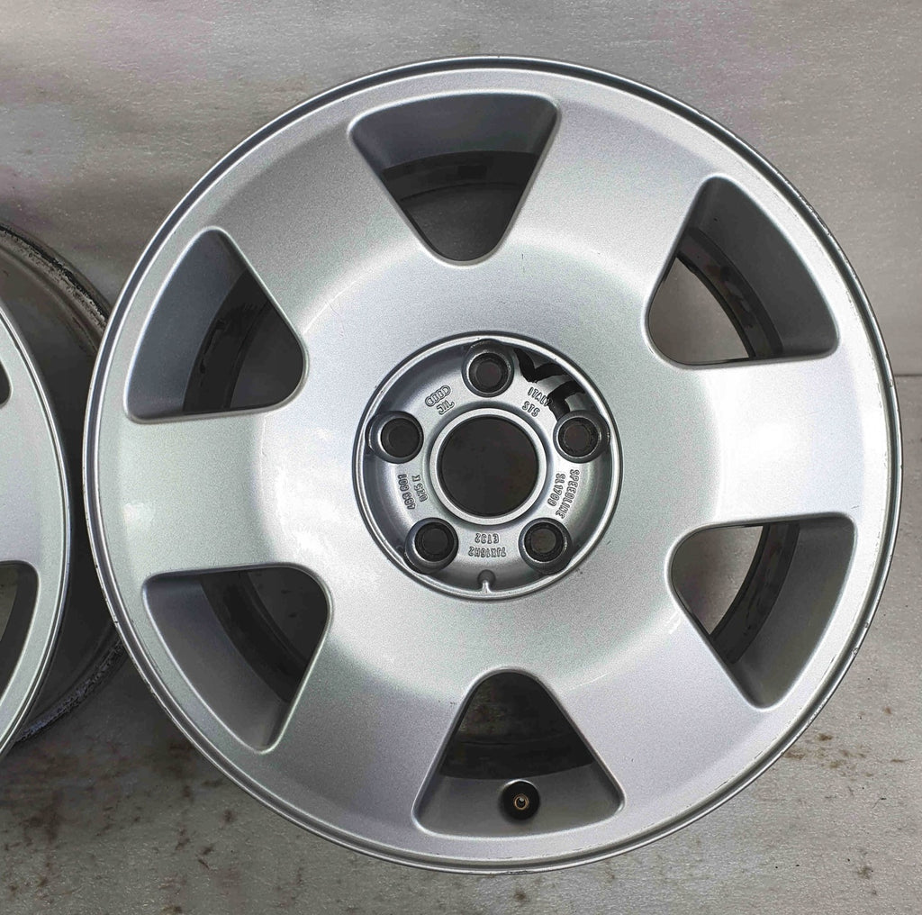 4x Alufelge 16 Zoll 7.0" 5x112 32ET Glanz Silber 8B3601025K Audi C5 A4 B6 B7