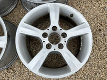 Load image into Gallery viewer, 4x Alufelge 15 Zoll 7.0&quot; 5x112 35ET Silber 46025 Mercedes-Benz Rim Wheel