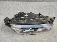 Laden Sie das Bild in den Galerie-Viewer, Frontscheinwerfer Mercedes-Benz Glb X247 A2479060206SCZ LED Rechts Headlight SCH7041825437ca