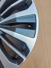 Load image into Gallery viewer, 1x Alufelge 18 Zoll 8.0" 5x108 42ET 32209455 Volvo S90 V90 Rim Wheel FEL4514037593fa