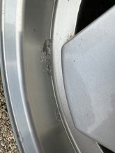 Laden Sie das Bild in den Galerie-Viewer, 1x Alufelge 15 Zoll 7.0" 5x100 35ET Rim Wheel FEL4143571102is