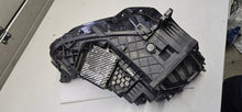 Laden Sie das Bild in den Galerie-Viewer, Frontscheinwerfer Audi Q3 83A941033 Links Scheinwerfer Headlight