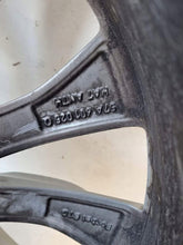 Laden Sie das Bild in den Galerie-Viewer, 1x Alufelge 19 Zoll 8.0&quot; 5x112 57A601025 Skoda Karoq Rim Wheel