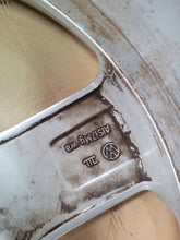 Laden Sie das Bild in den Galerie-Viewer, 1x Alufelge 17 Zoll 7.0&quot; 5x112 54ET 5K0601025AA VW Golf Vi Rim Wheel