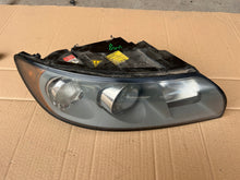 Load image into Gallery viewer, Frontscheinwerfer Volvo V50 30678917 Xenon Rechts Scheinwerfer Headlight SCH6186141818wl