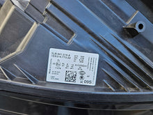 Laden Sie das Bild in den Galerie-Viewer, Frontscheinwerfer Skoda Enyaq 5LB941016A 5LB941015A Full LED Rechts oder Links