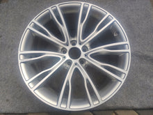 Load image into Gallery viewer, 1x Alufelge 20 Zoll 10.0" 5x120 40ET Glanz Silber 7847310 BMW X5 F15 F16 FEL9566830878ge