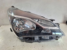 Laden Sie das Bild in den Galerie-Viewer, Frontscheinwerfer Toyota Yaris Rechts Scheinwerfer Headlight