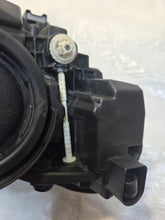Load image into Gallery viewer, Frontscheinwerfer Skoda Superb III 3V1941015B Links Scheinwerfer Headlight SCH5480397016xp