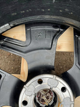 Load image into Gallery viewer, 1x Alufelge 19 Zoll 7.0" 5x108 41ET Glanz Schwarz 9834511580 Citroën Ds3 Ds4 FEL2682973486vg