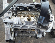 Load image into Gallery viewer, Motor Peugeot 2008 HNP 1.2 THP 110PS 81kW 2019 Benzin Engine Unkomplett MOT2000777554ju