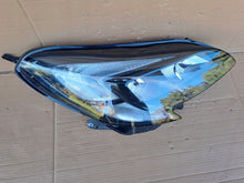 Laden Sie das Bild in den Galerie-Viewer, Frontscheinwerfer Opel Corsa E 13381336 Rechts Scheinwerfer Headlight SCH3823639572aa