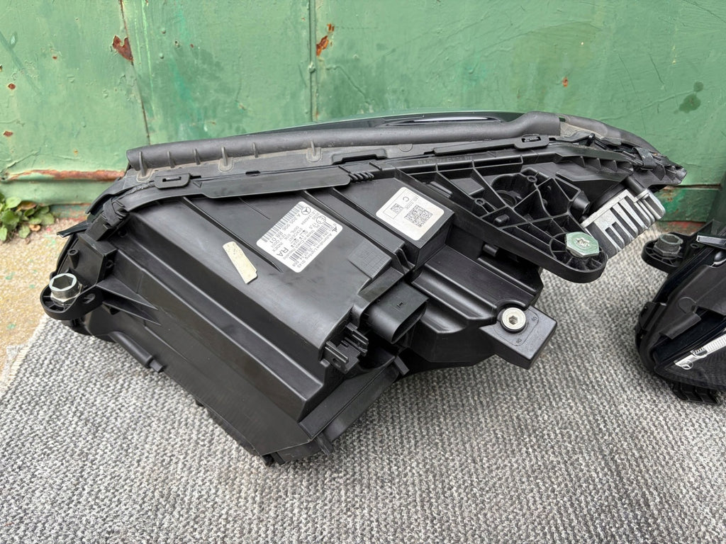 Frontscheinwerfer Mercedes-Benz W205 A2059068701 A2059068801 Ein Satz Headlight SCH5913856923an