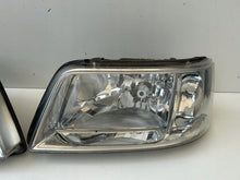 Laden Sie das Bild in den Galerie-Viewer, Frontscheinwerfer VW T5 7H1941015 7H1941016 LED Ein Satz Scheinwerfer Headlight