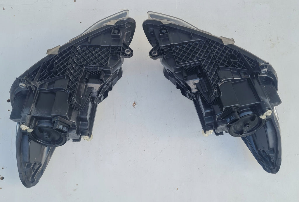 Frontscheinwerfer Mercedes-Benz Vito W447 A4479067700 A4479067800 Ein Satz