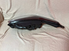 Laden Sie das Bild in den Galerie-Viewer, Frontscheinwerfer Kia Ceed 92102J7100 Rechts Scheinwerfer Headlight
