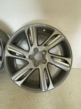 Laden Sie das Bild in den Galerie-Viewer, 1x Alufelge 18 Zoll 7.5&quot; 5x108 50ET Glanz 31381680 Volvo V40 S40 Rim Wheel