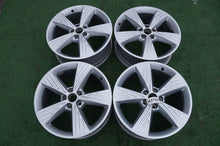 Laden Sie das Bild in den Galerie-Viewer, 4x Alufelge 19 Zoll 8.0" 5x112 45ET Glanz Schwarz 89A601025B Audi E-Tron FEL8170098345xn
