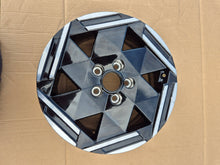 Load image into Gallery viewer, 1x Alufelge 16 Zoll 6.5&quot; 5x114.3 40ET Glanz Silber Nissan Leaf Rim Wheel
